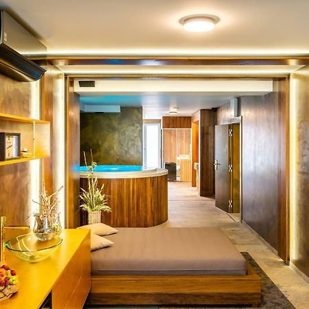 Hotel Akademie Chocerady Bagian luar foto