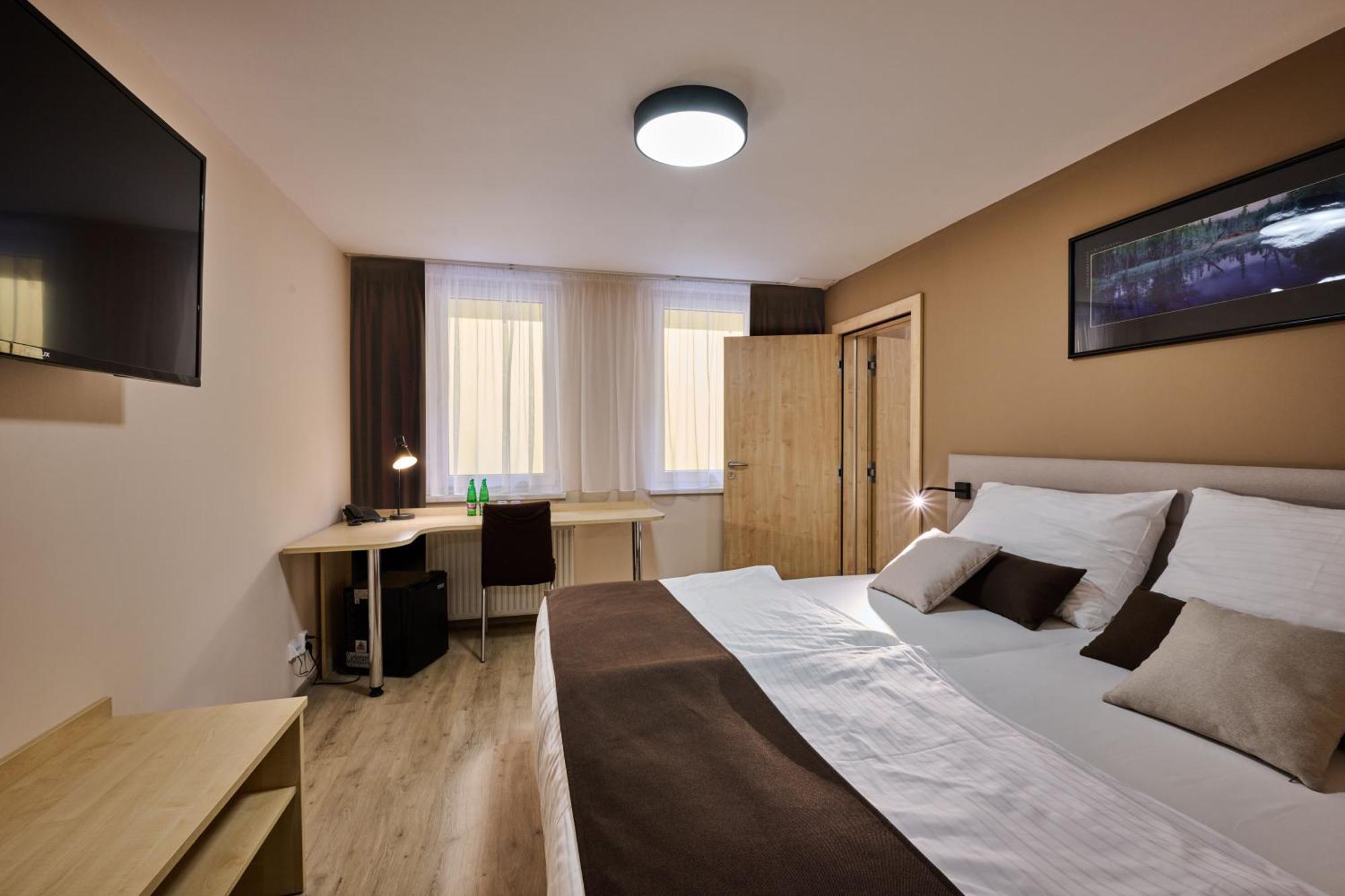 Hotel Akademie Chocerady Bagian luar foto