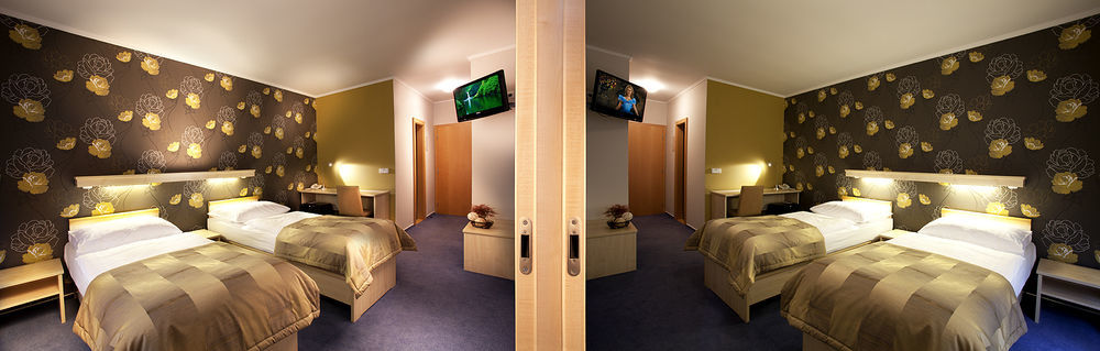 Hotel Akademie Chocerady Bagian luar foto